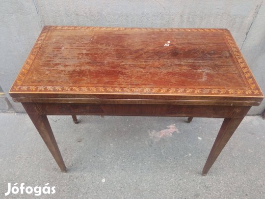 Antik kártya asztal, intarziás, réz applikált lábvégek