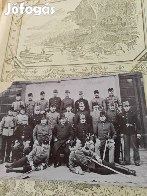 Antik katonai csendőr  fotó 