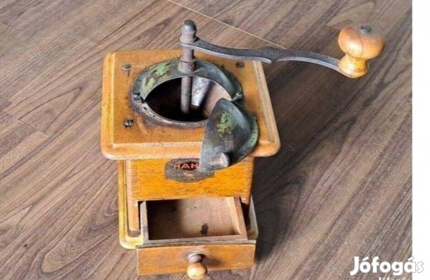 Antik kávédaráló Maha felirat