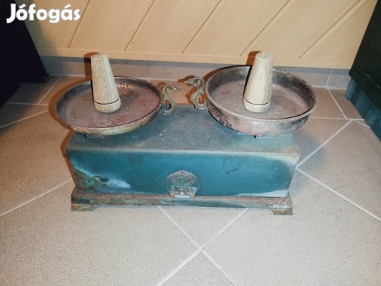 Antik két tálcás mérleg 