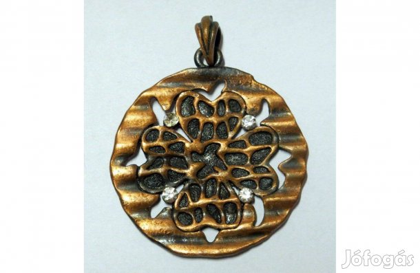 Antik kézműves nyaklánc bronz medál 41 mm áttört.virágmintás kerek réz