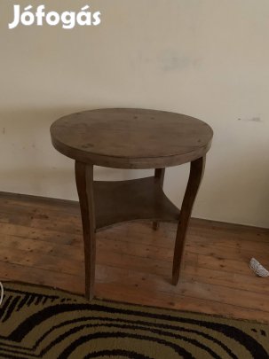Antik kis kerek asztal,alsó polccal