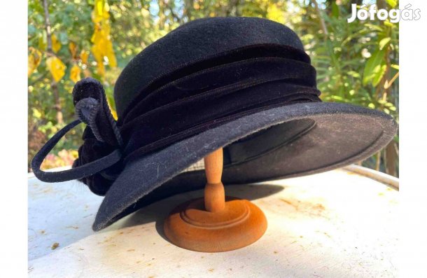 Antik kisméretű női kalaptartó régi kalap tartó dekoráció szabászat