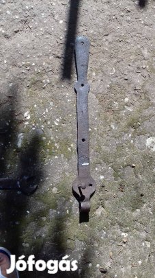 Antik kovácsolt vas kapupánt 50cm és 5cm széles