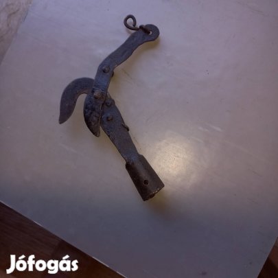 Antik kovácsoltvas ágvágó olló