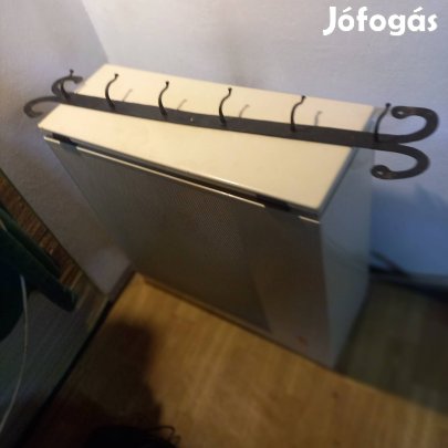 Antik kovácsoltvas falifogas