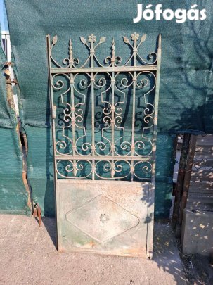 Antik kovácsoltvas kapu