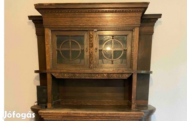 Antik kredenc ónémet stílusban