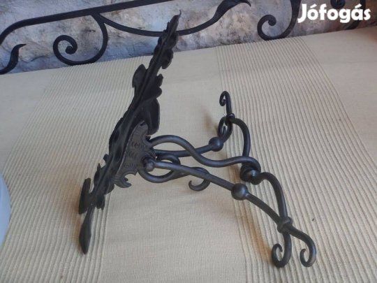 Antik kültéri kovácsoltvas virágtartó ritkaság , felújítva .! 30x40 c