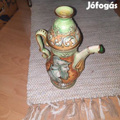 Antik majolika kancsó