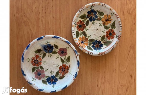 Antik mázas kerámia falitányér (2 db együtt)