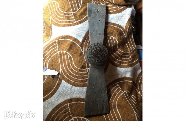 Antik méri használati eszköz ,lenfésű 5000 Ft :Lenti