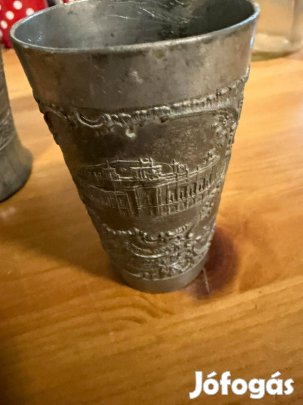 Antik ón pohár, dombornyomott