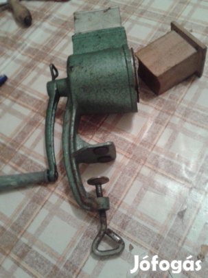 Antik öntöttvas diódaráló Fvaj jelzéssel