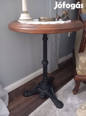 Antik öntvény asztal
