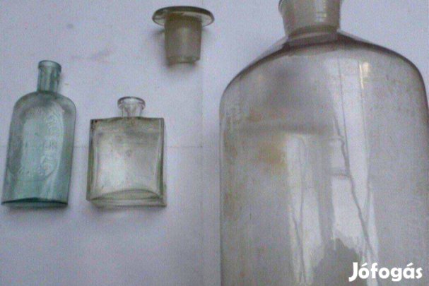 Antik patika gyógyszeres üveg gyűjtemény