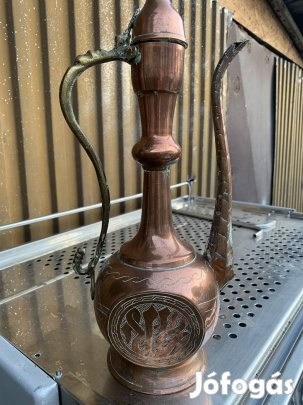 Antik perzsa dísztárgy vagy teáskanna