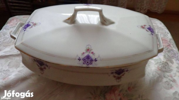 Antik porcelán levesestál kiöntővel együtt eladó