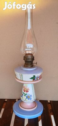 Antik porcelán petróleum lámpa
