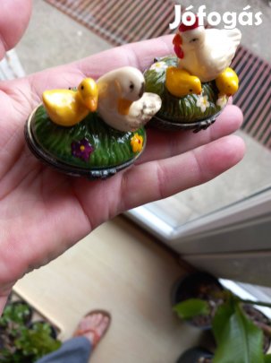 Antik porcelán rézveretes kis ékszertartó aprólékos kidolgozással