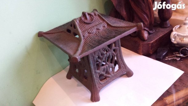 Antik régi 1900 körüli öntöttvas öntvény mécsestartó gyertyatartó elad