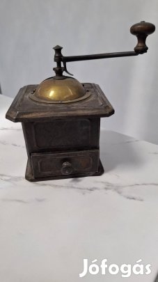 Antik régi daráló