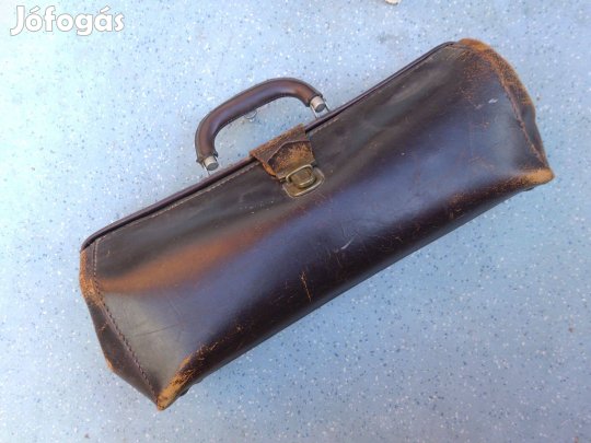 Antik régi orvosi táska sztetoszkóppal valódi bőr