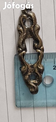 Antik sárgaréz kulcs lyuk címer 21db