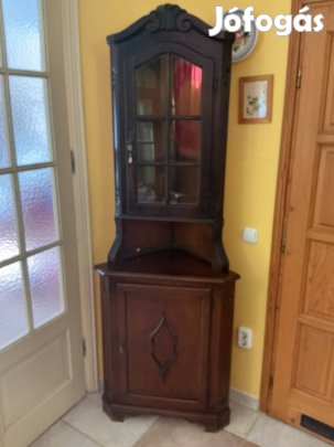 Antik sarokszekrény
