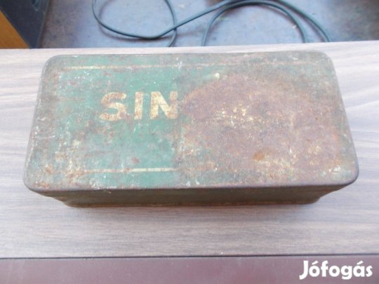 Antik singer varrógép tartozék fém doboz ritka 100 éves