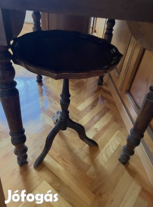 Antik stílusú fa virágtartó / kisasztal