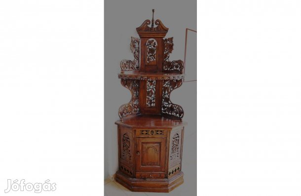 Antik stílusú faragott kabinet sarok szekrény