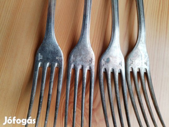 Antik szép 4 db Jelzet beütős véset villa