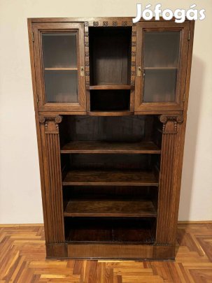 Antik tálaló szekrény