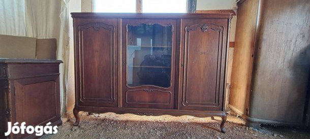 Antik tálalószekrény