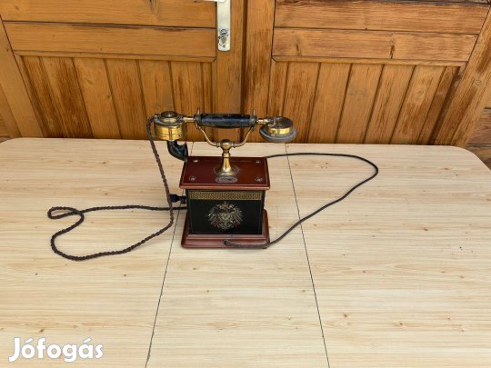 Antik tárcsás telefon