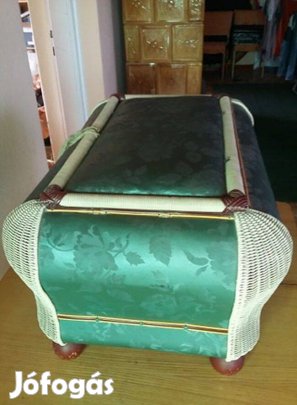 Antik tároló láda díszdoboz nagyon szép