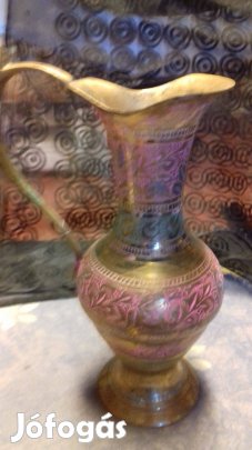 Antik tömör réz vésett mintás nagy kiöntő kancsó 25cm