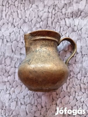 Antik tömör sárgaréz kancsó 