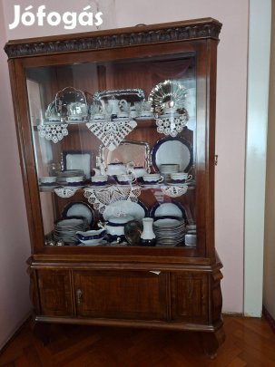 Antik üveges vitrin