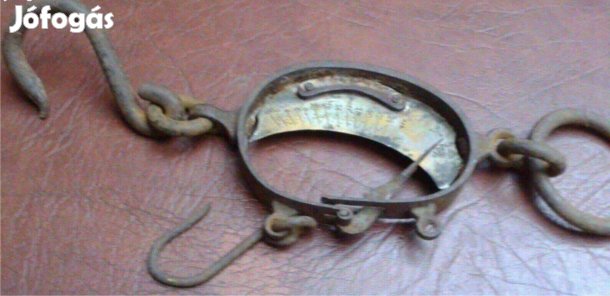 Antik vas mérleg múzeális holdmérleg