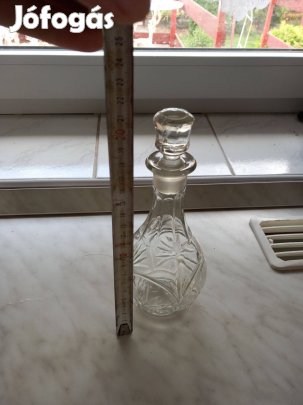 Antik vésett mintás likőrös üveg 3dl-es