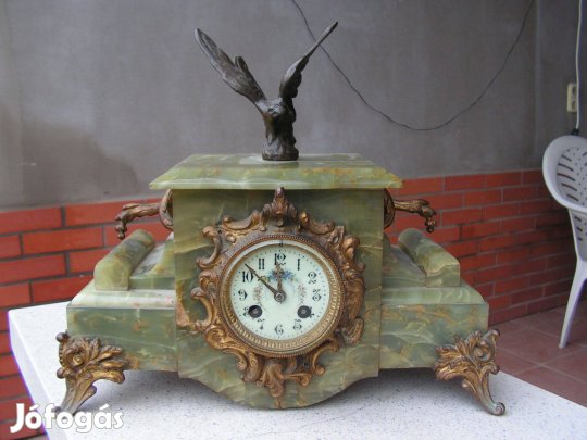 Antik zöld onix márvány kandalló óra Francia szerkezet működik