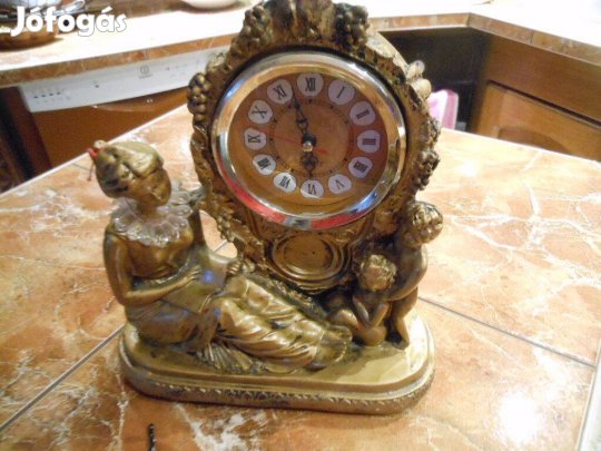 Antikolt újszerű műgyanta nőalakos asztali óra