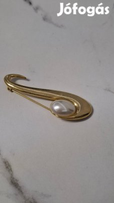 Antk brossok hagyatékból