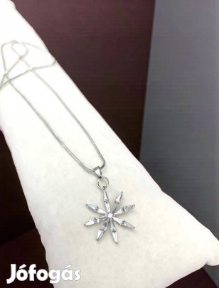 Antónia ezüst színű köves xuping nyaklánc