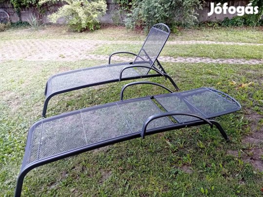 Antracit szürke acél napozóágy eladó