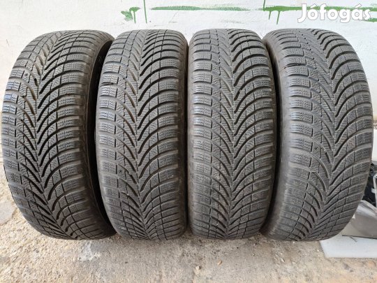 Apollo téli gumi 185/60 R15 