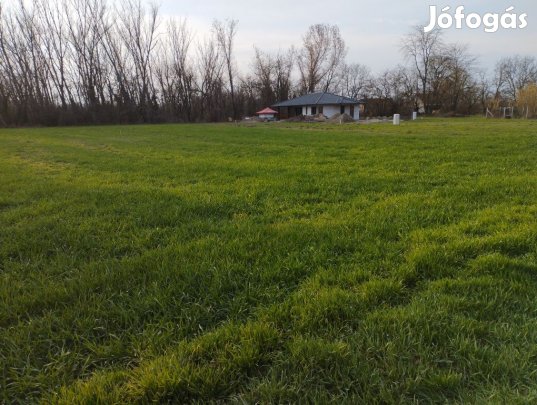 Áporka, Petőfi utca, 954 m2-es, telek