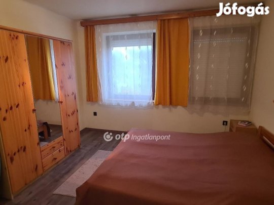 Áporkai 102 nm-es ház eladó